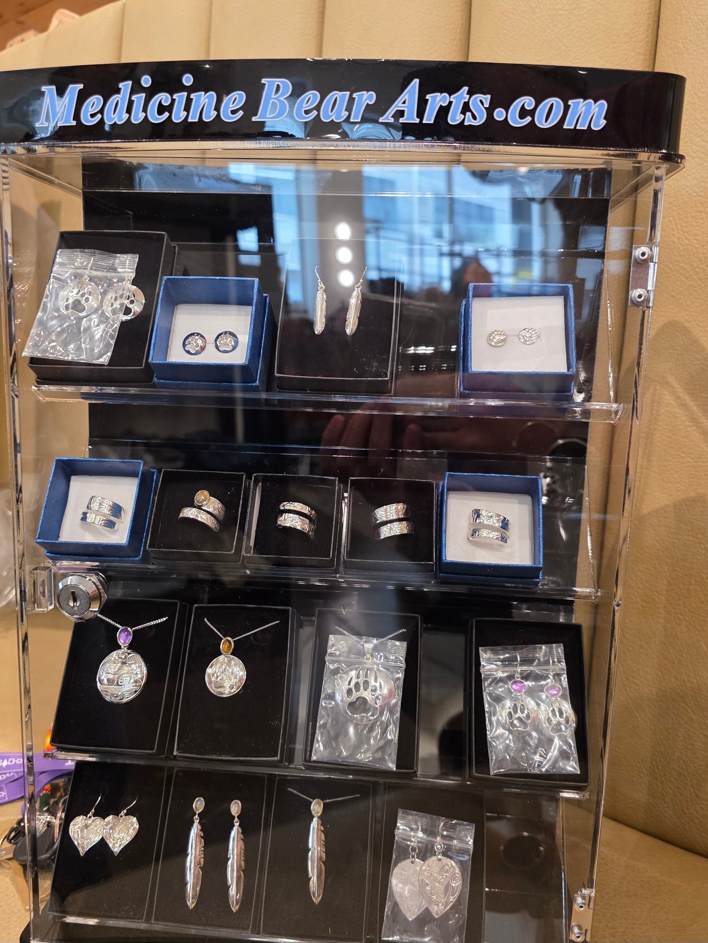 WS - Jewelry Display Case