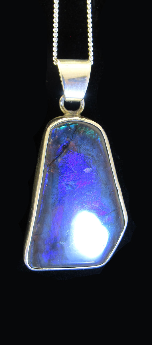 Ammolite Silver Pendant With Chain